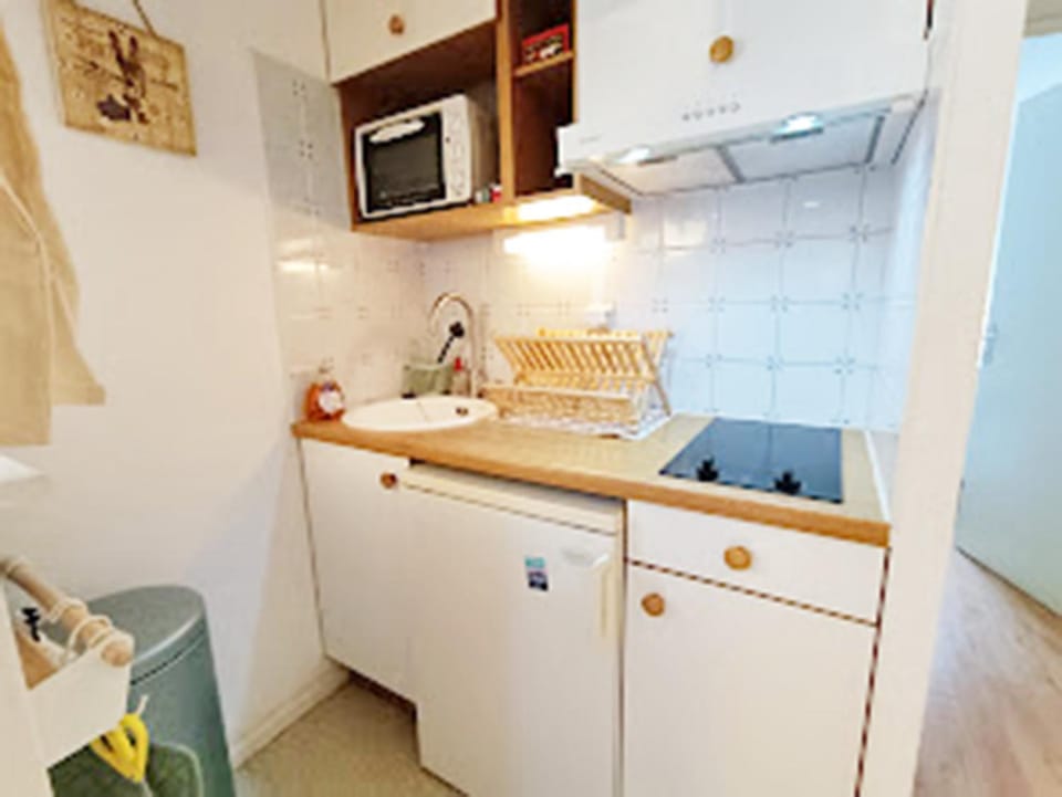 Kitchen or kitchenette, pet friendly, stove