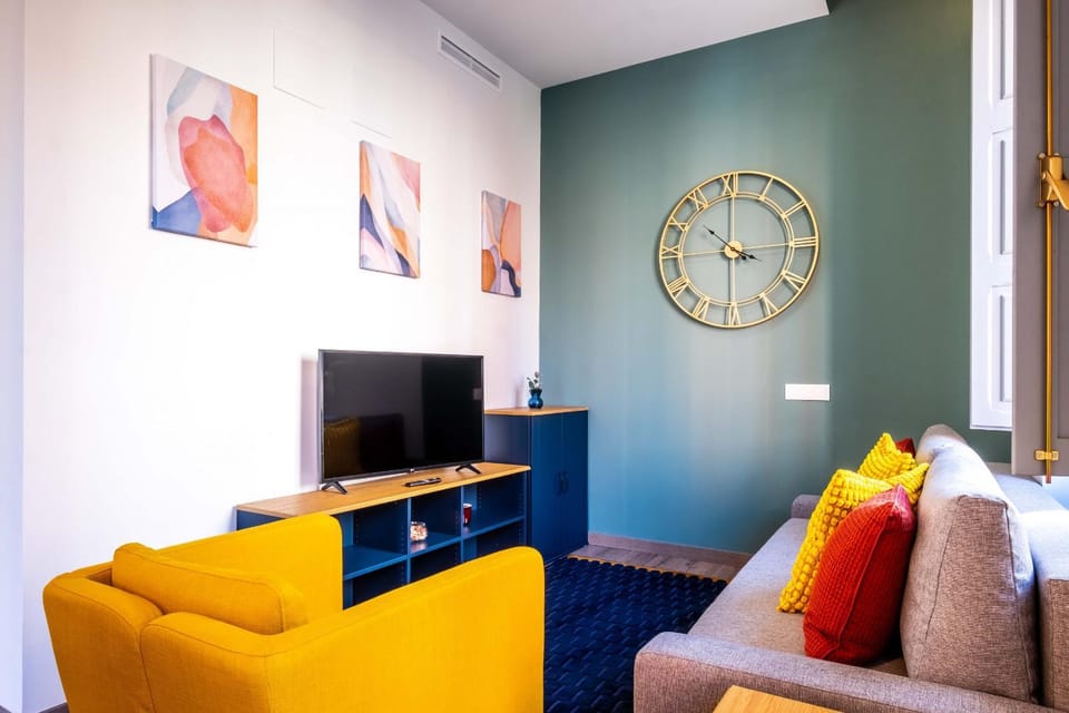 Communal lounge/ TV room, Living room