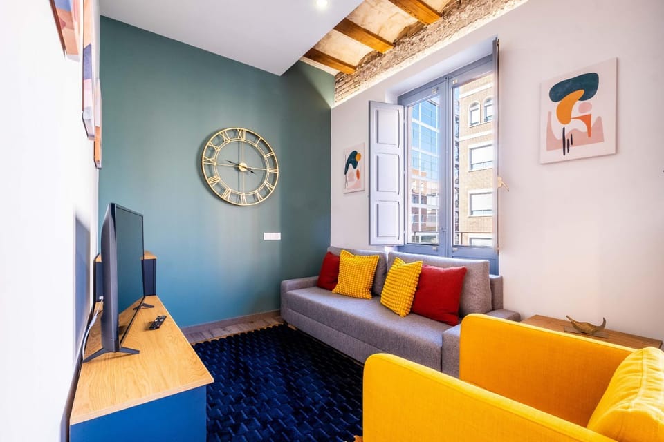 Communal lounge/ TV room, Living room