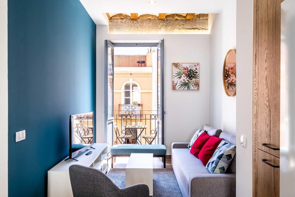 Communal lounge/ TV room, Living room