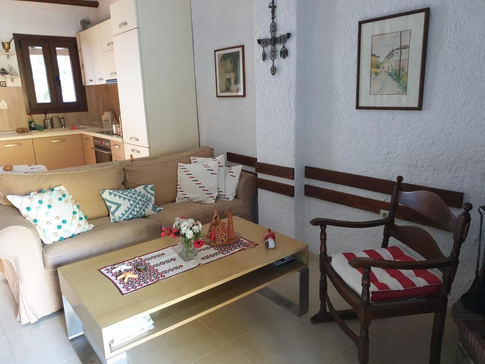 Living room, Seating area