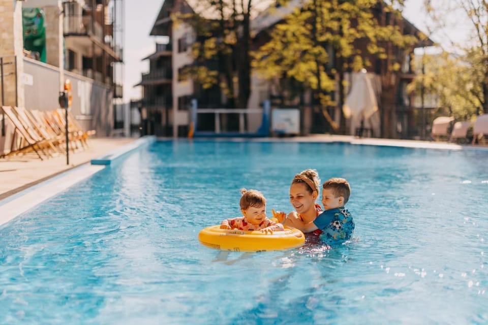 Day, People, Aqua park, Pool view, Swimming pool, children, group of guests, Family, sunbed