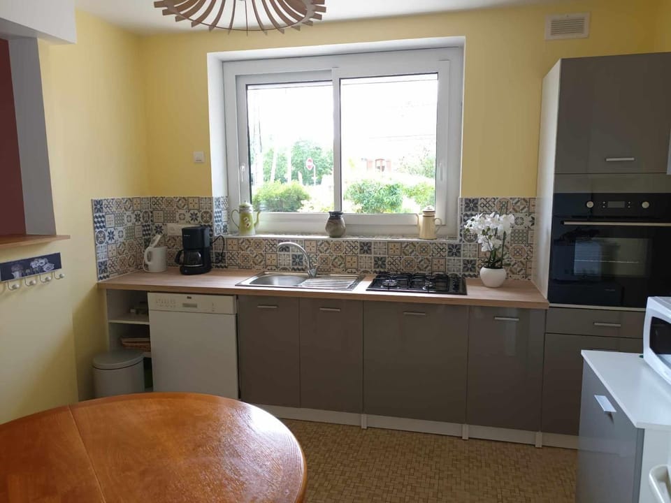 minibar, pet friendly, stove