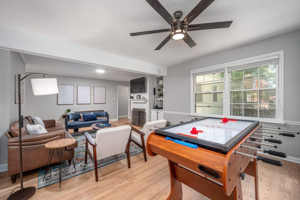 Pet Friendly Cozy 3BRM fully Fenced yard House in Durham
