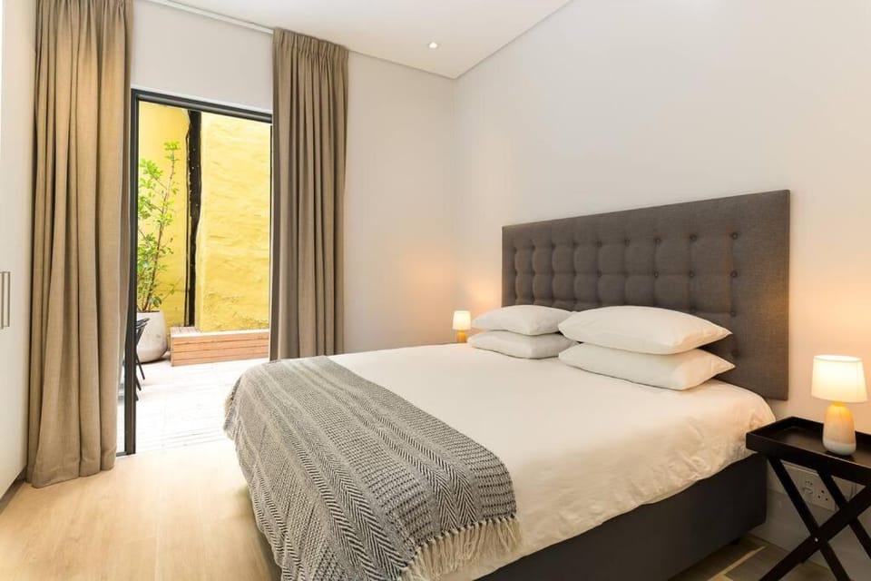 Spacious De Waterkant Retreat 2 Ensuite Bedrooms Apartment in Cape Town