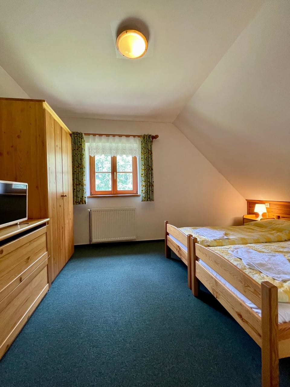 TV and multimedia, Bedroom, wardrobe