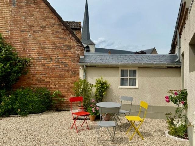Patio, Garden view