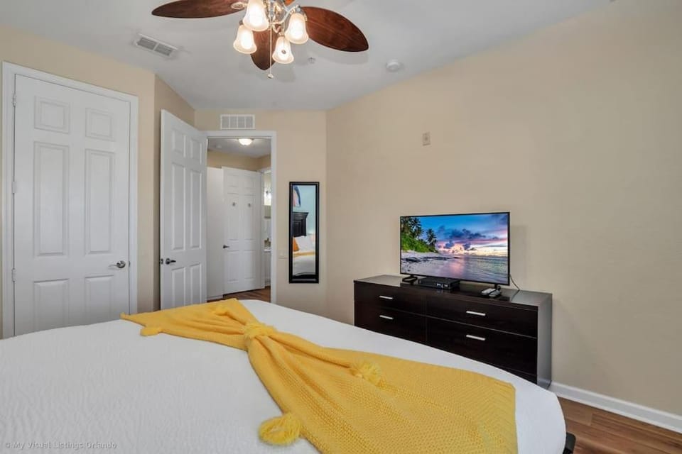 The Epic Lisbon Vista Cay Orlando Apartment in Orlando