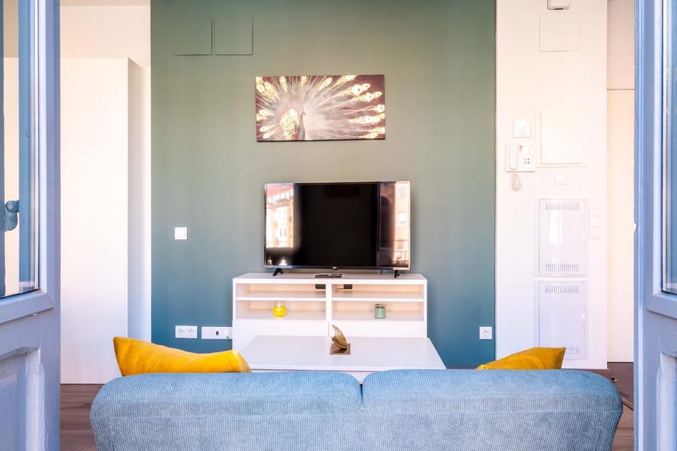 Communal lounge/ TV room, Living room