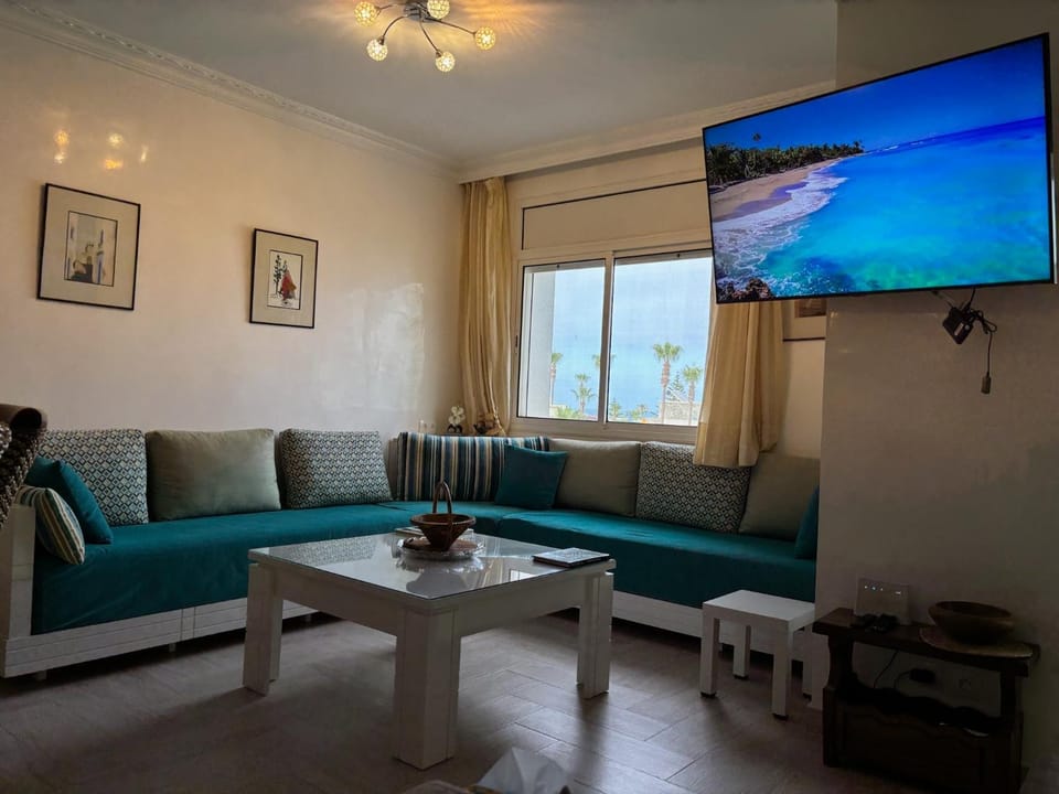 Communal lounge/ TV room, TV and multimedia, Living room, Seating area