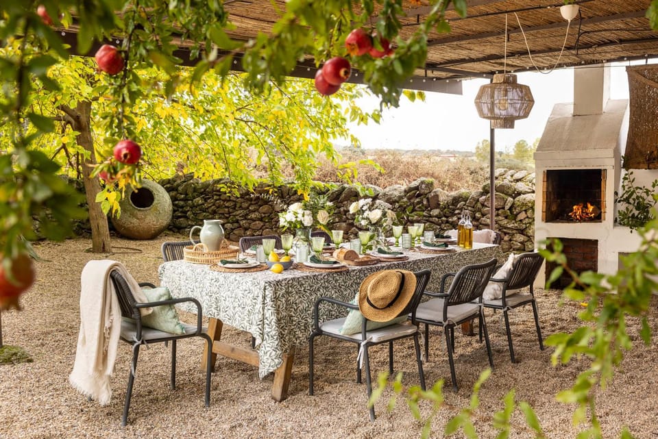 Patio, Dining area