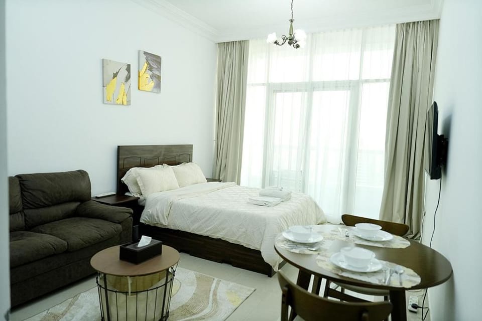 Cozy Private Studio -Near Beach -City View -Downtown Sharjah - Pool & Gym Apartment in Al Sharjah