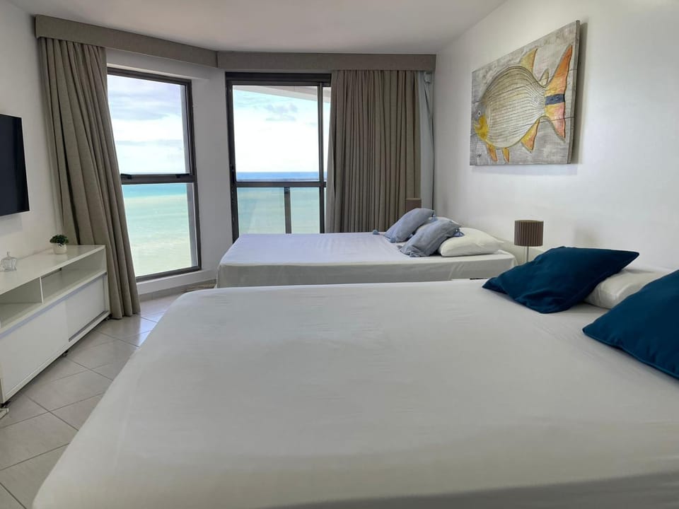 Photo of the whole room, Sea view