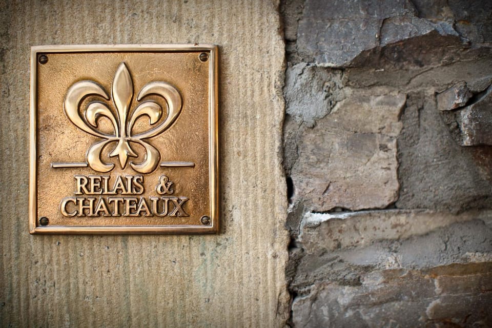 Facade/entrance, Property logo or sign, Logo/Certificate/Sign