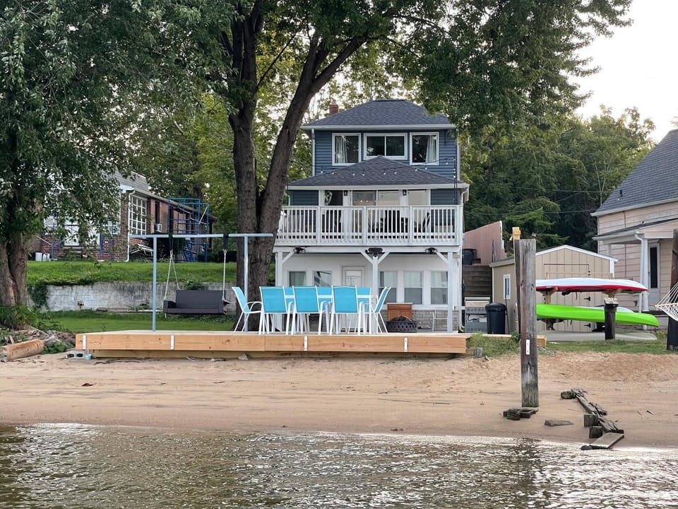 Waterfront Home with Private Beach, Stunning Views House in Maryland