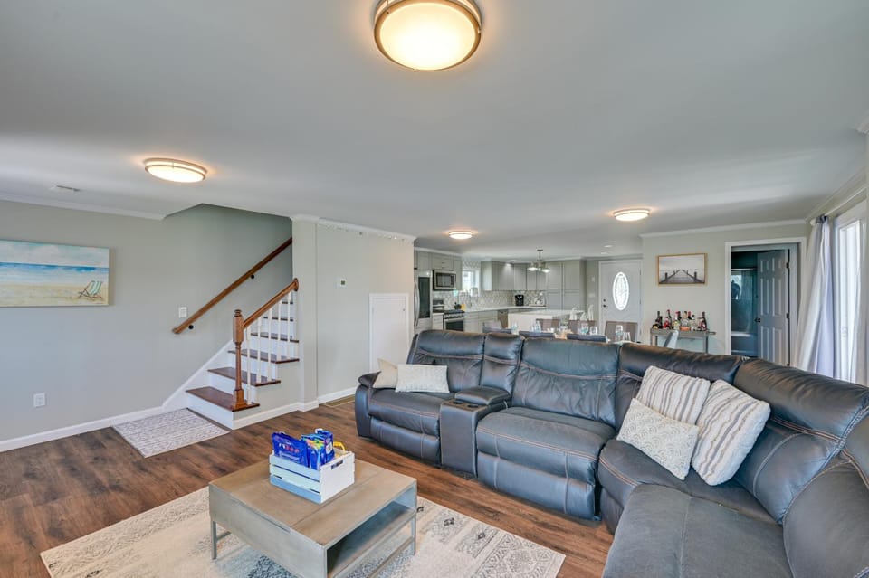 Weymouth Waterfront Getaway w/ Swim Spa & Hot Tub House in Weymouth