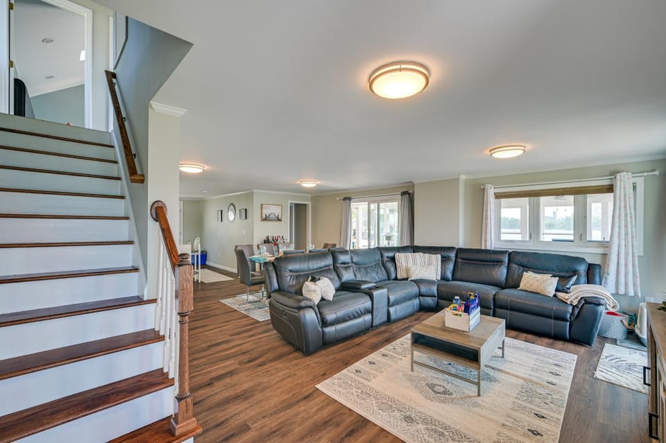 Weymouth Waterfront Getaway w/ Swim Spa & Hot Tub House in Weymouth