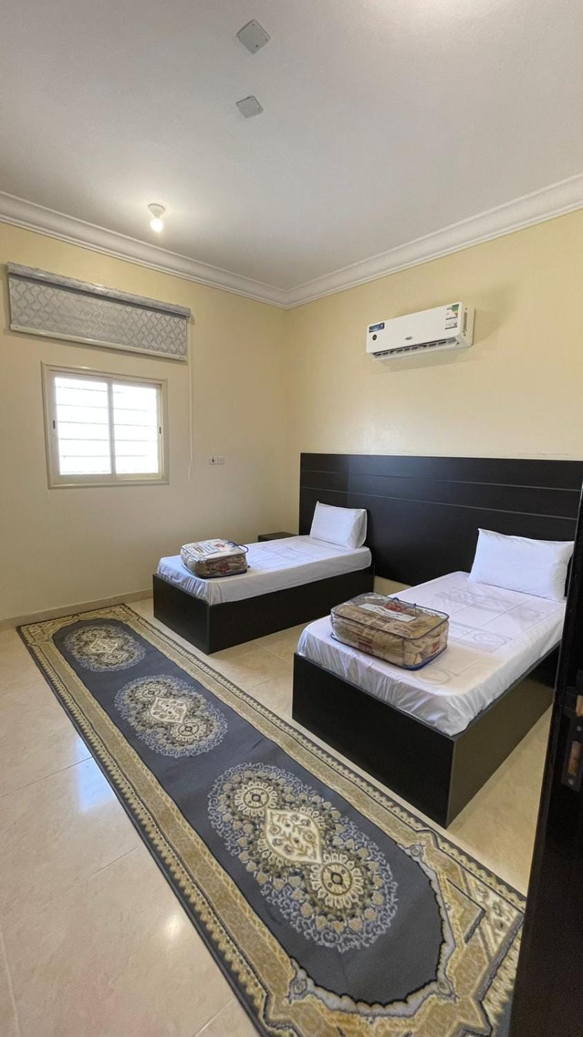 Bed, Photo of the whole room, Bedroom, air conditioner