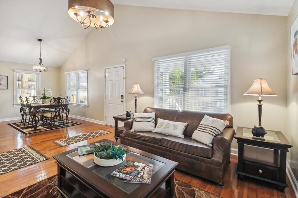 Savannah Home with Patio and Grill about 2 Mi to Downtown House in Savannah