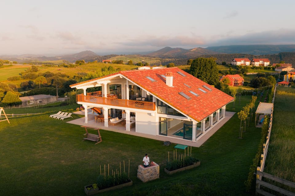 Property building, Day, Natural landscape, Bird's eye view, Balcony/Terrace, Mountain view, Sea view