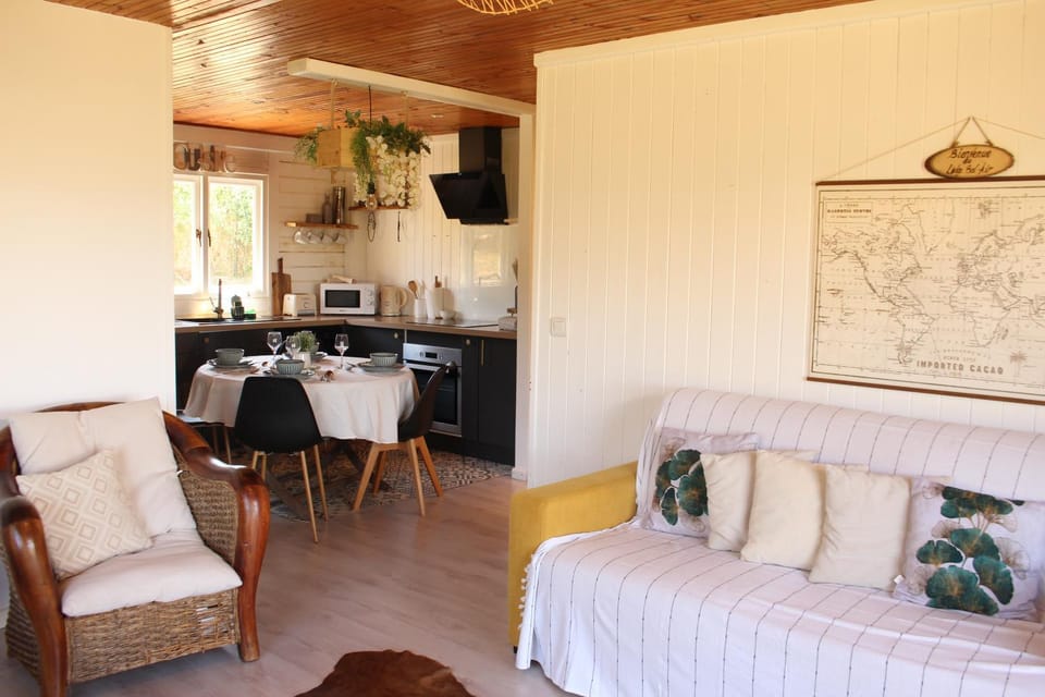 Kitchen or kitchenette, Living room, Dining area
