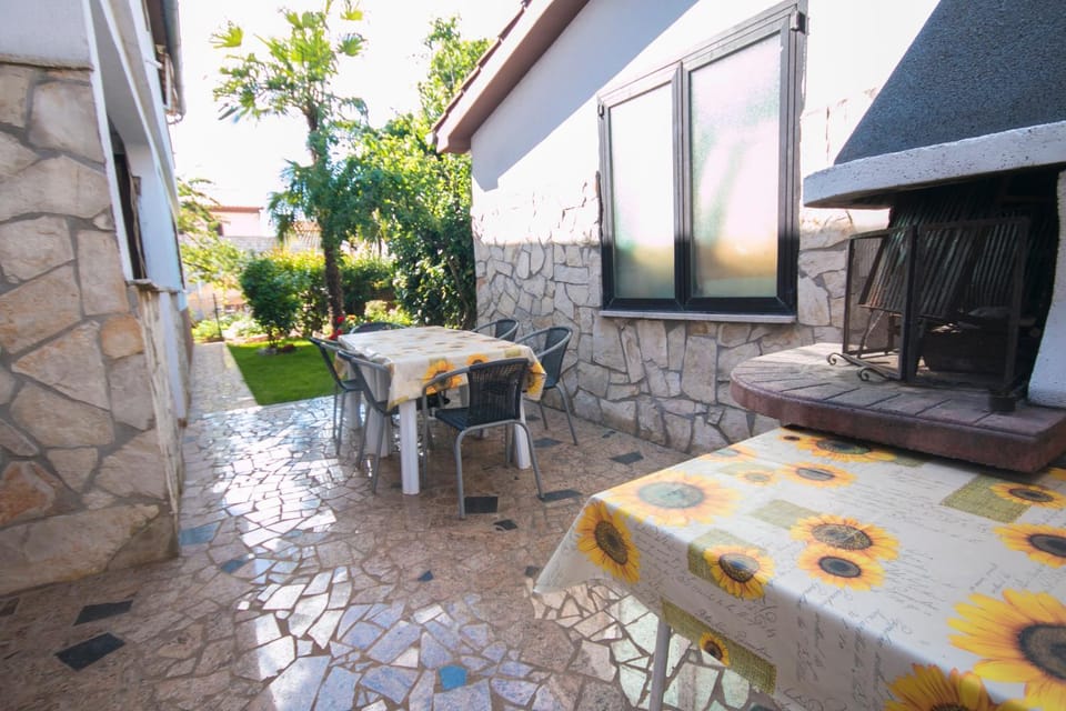 Patio, Garden, Balcony/Terrace, Food and drinks, Entertainment