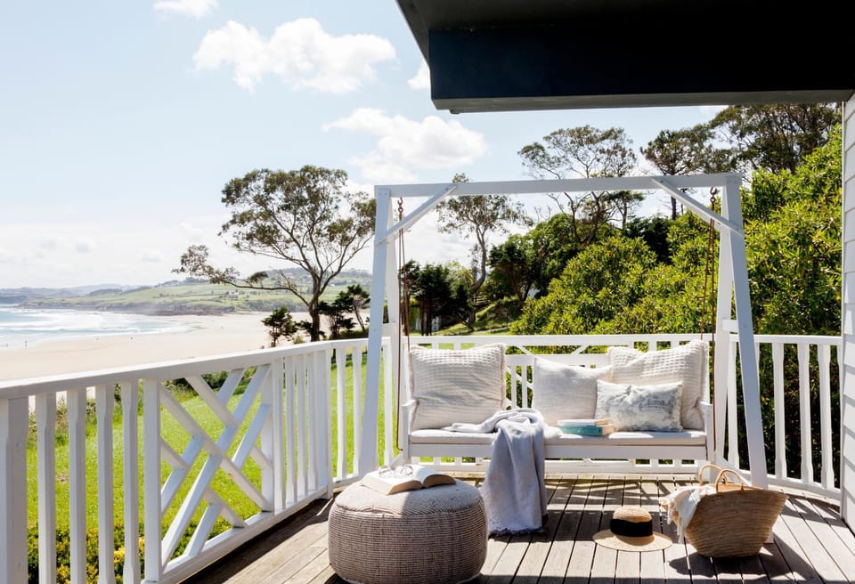 Property building, Balcony/Terrace, Beach, Sea view