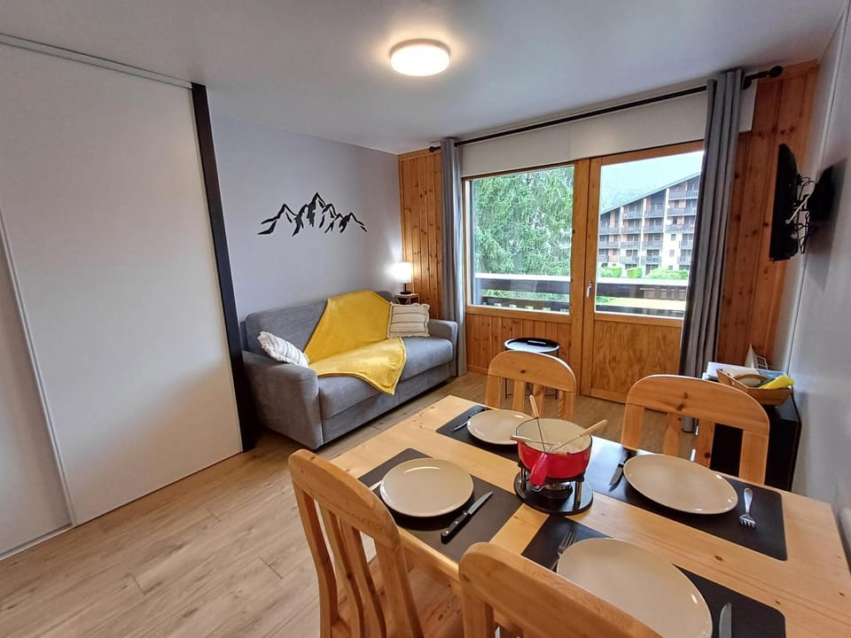 TV and multimedia, Living room, Dining area, wardrobe