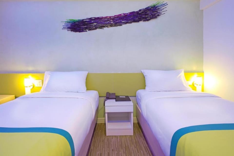 Holidays Home Hotel in Pattaya City