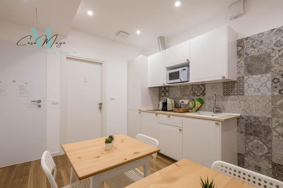 Kitchen or kitchenette, Dining area, Internal: Not applicable to any particular room