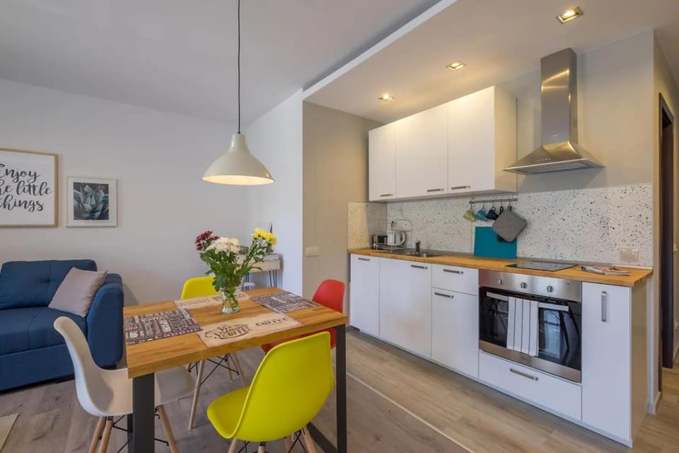Kitchen or kitchenette, pet friendly