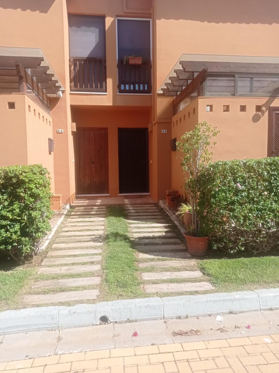 Facade/entrance