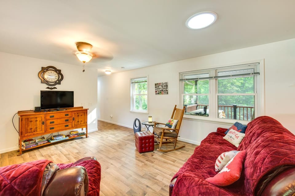 Quaint Elysburg Cottage: Walk to Knoebels Resort! House in Pennsylvania