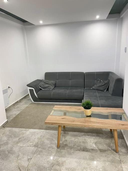 Stylish Loft Nicol in the Thessaloniki center -1fl Apartment in Thessaloniki