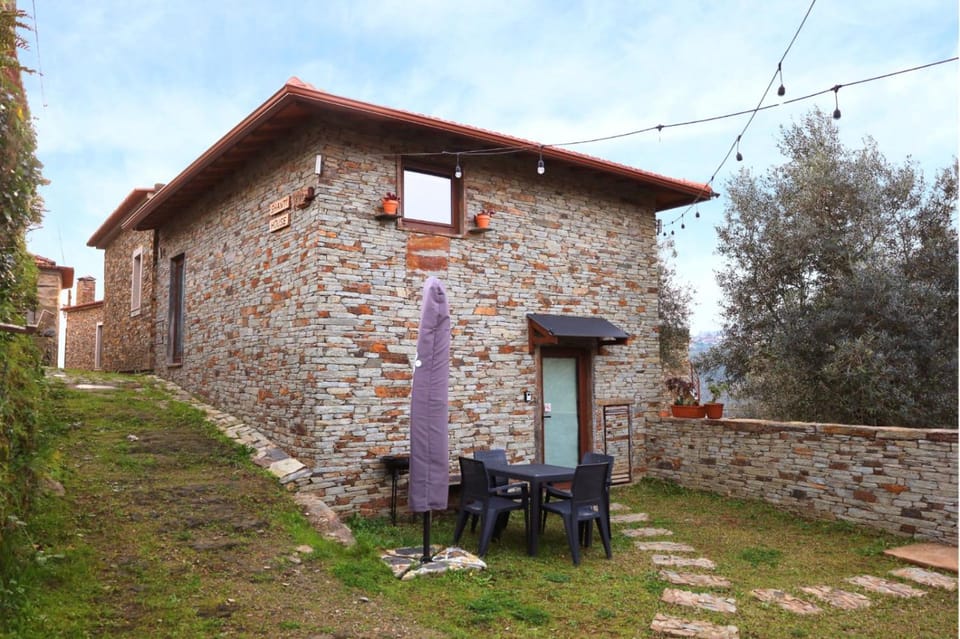 Casas de Xisto House in Porto District