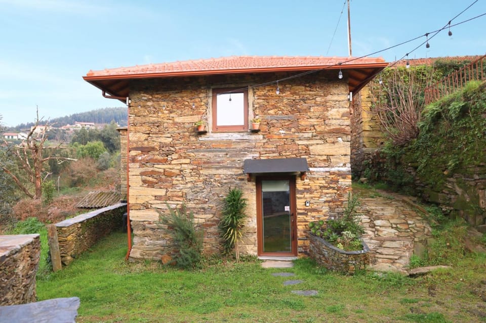 Casas de Xisto House in Porto District