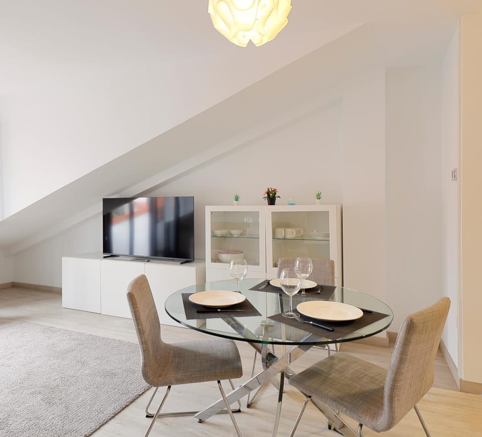 Ático con terraza en playa de San Lorenzo Apartment in Gijón
