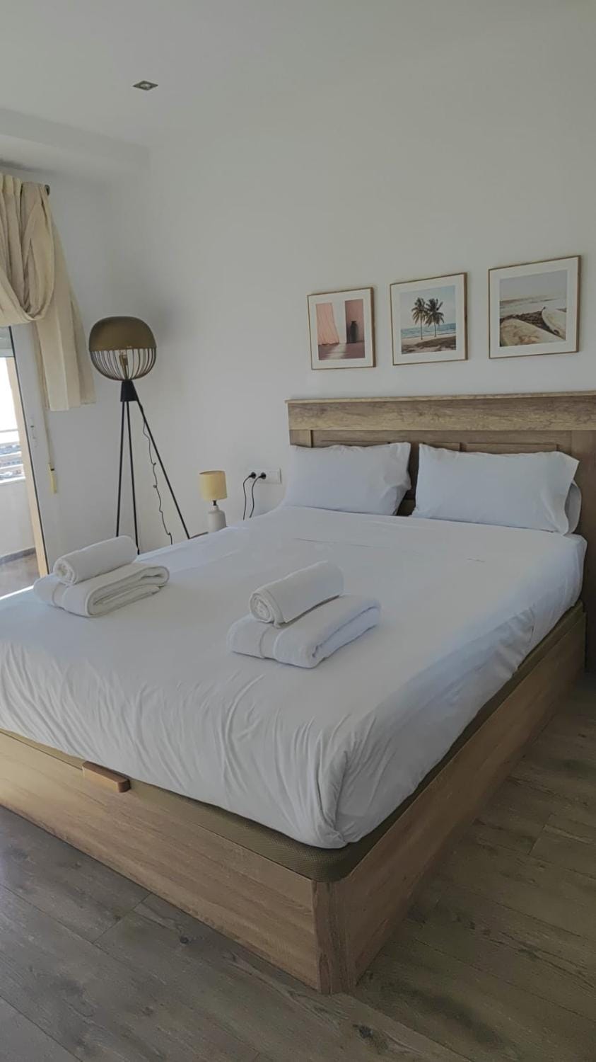 Sky Views Studio in City Centre Apartment in Alicante