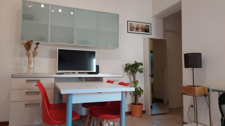 TV and multimedia, Dining area