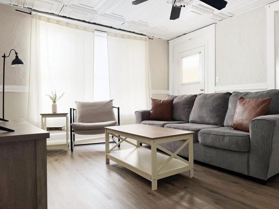 Cherry Street Retreat Apartment in Evansville