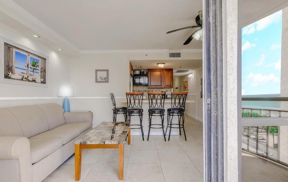 Breathtaking Ocean View 1 Bedroom Queen Suite! Meridian Plaza 707 - Perfect for 4 guests! House in Myrtle Beach