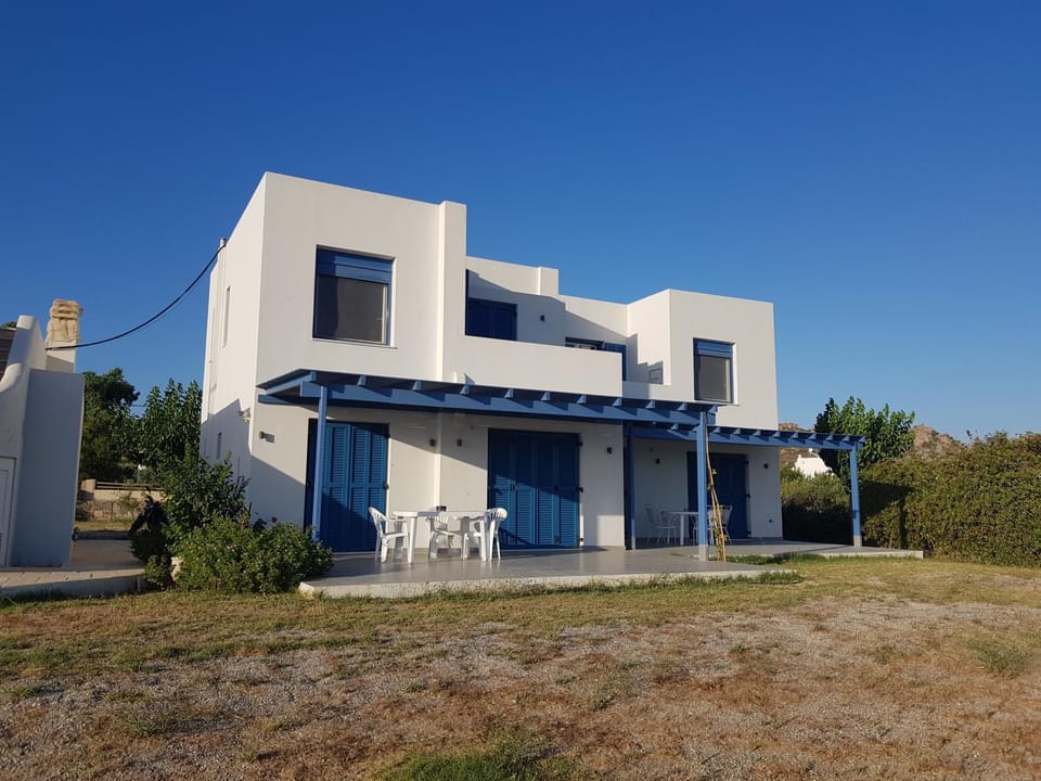 Property building, Day