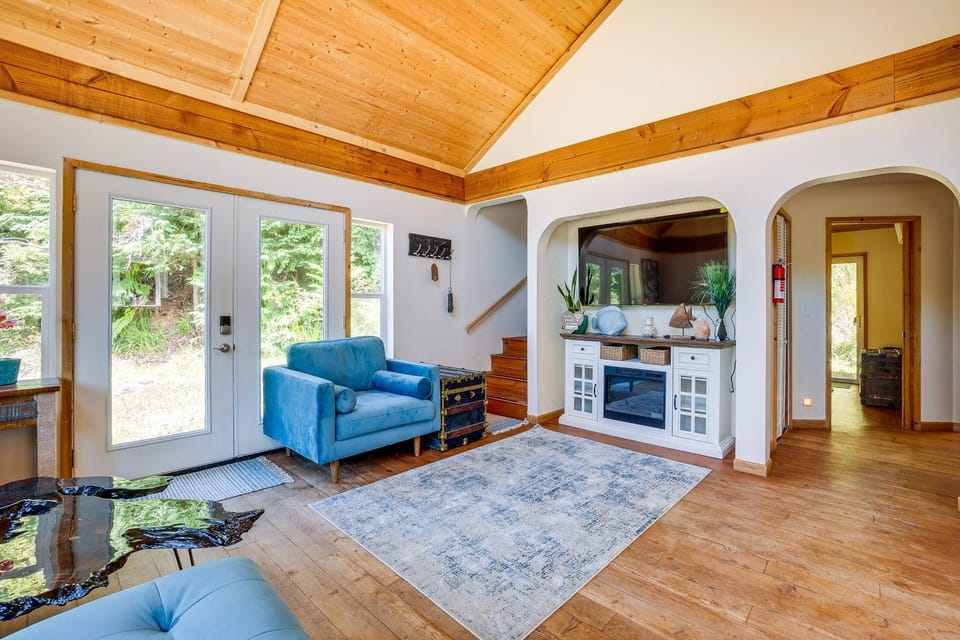 Gold Beach Vacation Rental: Close to Beaches! House in Oregon