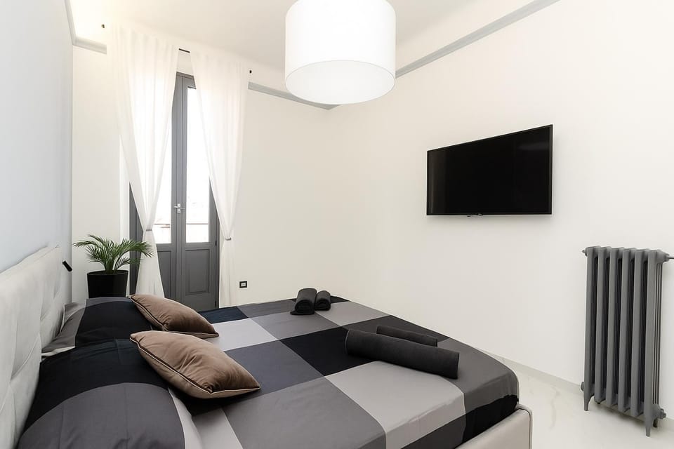 Bed, TV and multimedia, Photo of the whole room, Bedroom, internet, air conditioner