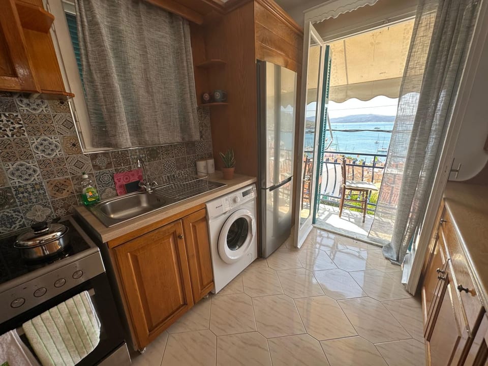 Artiste Poros House Apartment in Islands