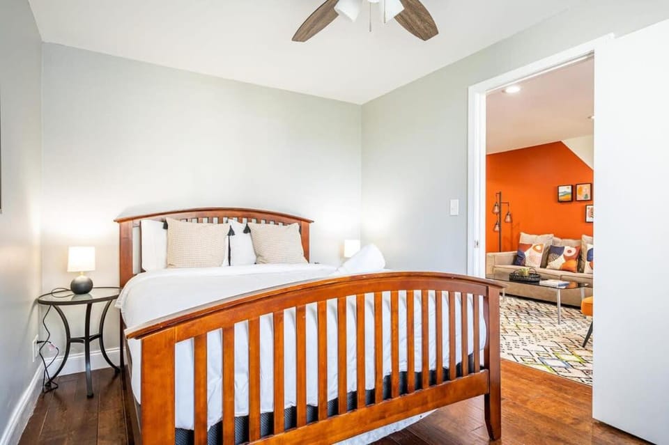 ATL Downtown 2BR King Bed Free Parking LM808 House in Atlanta