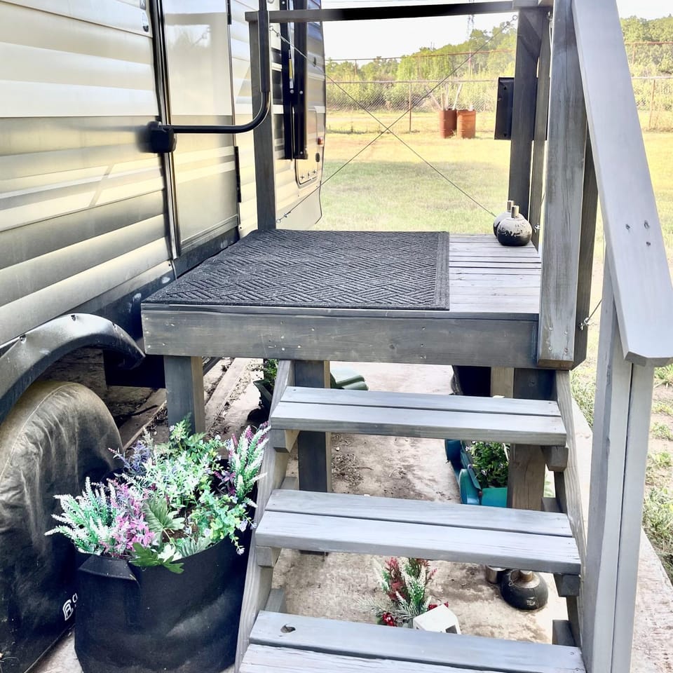 Facade/entrance, View (from property/room), View (from property/room)