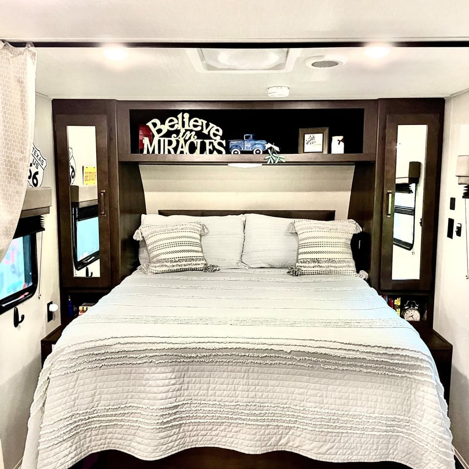 Bed, Photo of the whole room, Bedroom, wardrobe