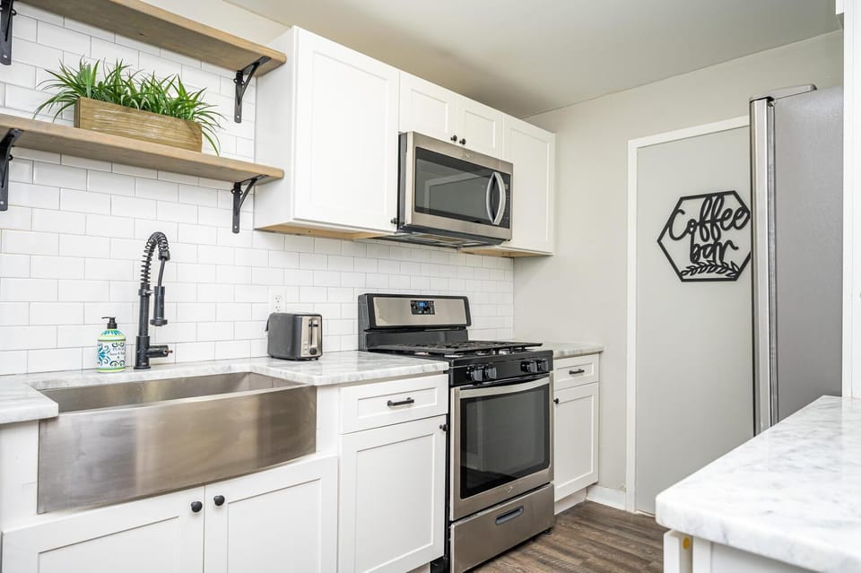 ATL Downtown 2BR King Bed Free Parking LM1902 House in Atlanta