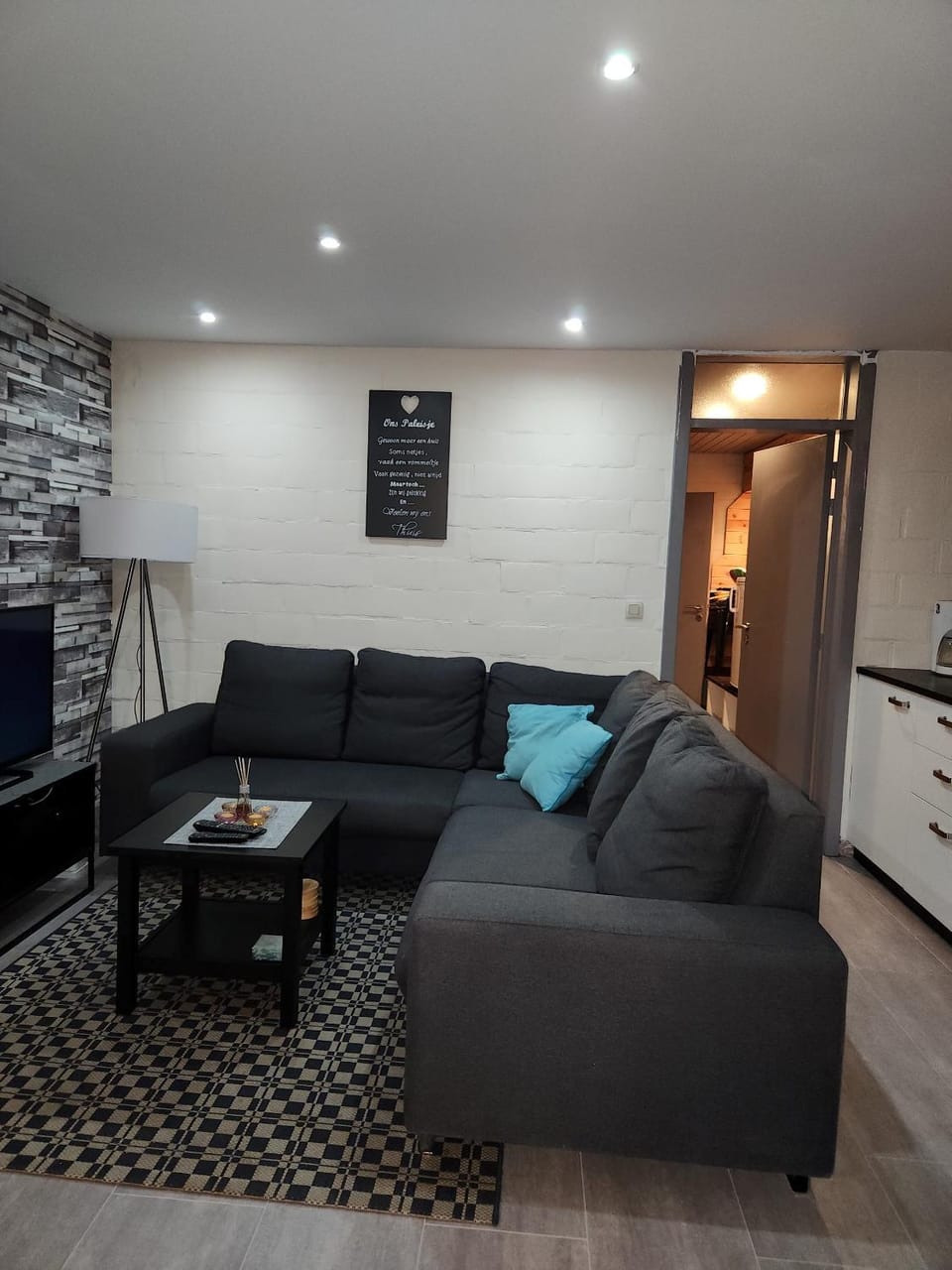 Living room, Seating area